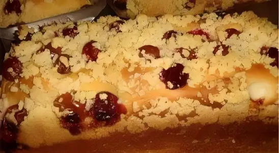 Cuca doce de padaria com farofa e recheio um lanche delicioso para sua tarde 1 Cuca doce
