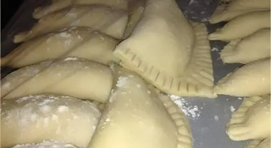 Massa de pastel de feira sequinha aprendi com o dono da pastelaria do melhor pastel do interior 2 Massa de pastel