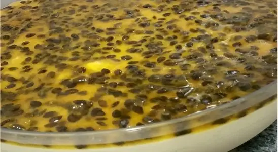 Misture esses 3 ingredientes e faça um delicioso mousse de maracujá 4 mousse de maracujá