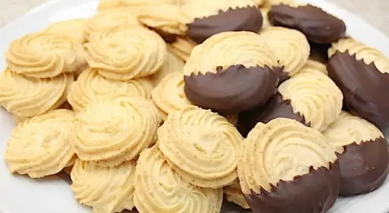 Biscoitinho amanteigado sem farinha de trigo uma delícia que derrete na boca 1 biscoitinho amanteigado sem farinha