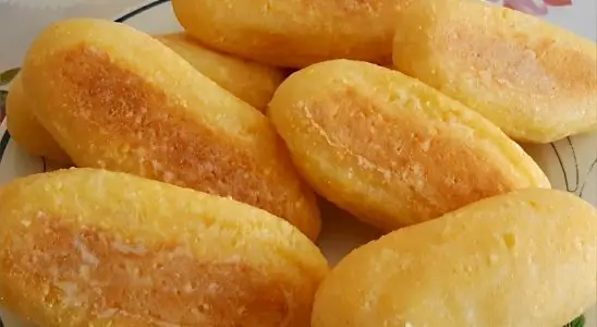 Pãozinho de fubá simples e prático uma delícia para o seu café da manhã ou lanche da tarde 4 Pãozinho de fubá