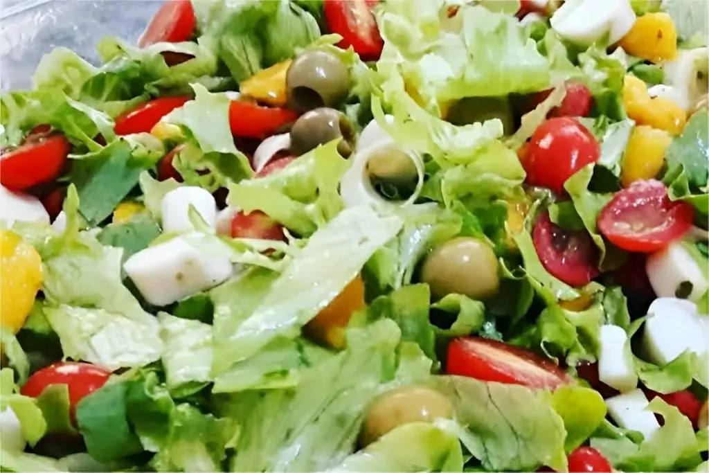 Salada tropical uma salada leve e deliciosa perfeita para sua ceia de natal  ou almoço do dia 25