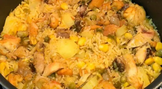 Galinhada completa com ingredientes que você tem em casa uma delícia para fazer ainda hoje 1 galinhada