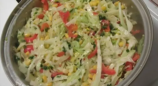 Repolho refogado diferente uma delícia fácil e prática de preparar perfeita para o almoço 1 repolho refogado