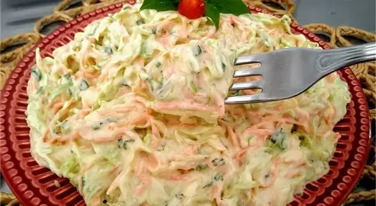 Salada de repolho americana sem dúvidas uma das melhores que já comi 2 Salada de repolho americana