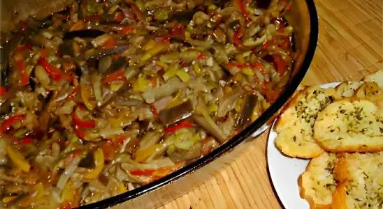 Antepasto de berinjela simples e prático perfeito para comer com pães ou torradas 3 Antepasto de berinjela