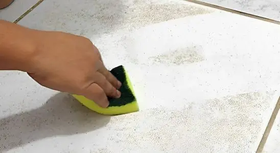 Misturinha mágica para desencardir pisos com 2 ingredientes é simples e funciona 4 misturinha mágica