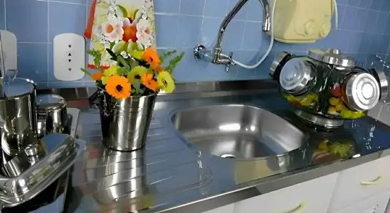 Como dar brilho em pias de inox e deixá-las como novas com truques muito simples e fáceis de seguir 4 como dar brilho em pias de inox