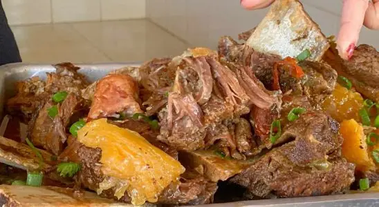 Costela assada molinha macia desmancha na boca e solta sozinha do osso uma delícia 3 Costela assada