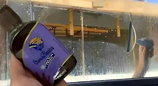 Nunca imaginei que seria possível fazer essa misturinha para limpar vidros tão eficiente 3 misturinha para limpar vidros 29 0711