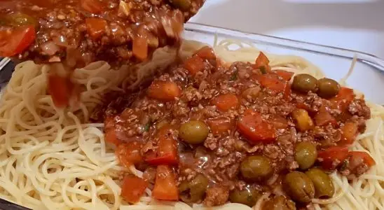 Receita de macarronada simples e deliciosa para a refeição do dia a dia 4 receita de macarronada