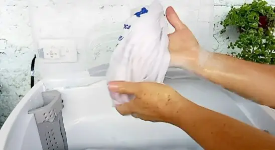 Roupas brancas: misturinha para desencardir roupas e tirar aquela sujeira amarelada 4 misturinha para desencardir roupas