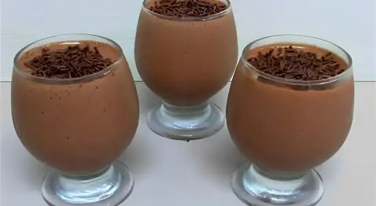 Mousse de chocolate com Nescau feita no liquidificador em apenas 2 minutos 2 mousse de chocolate