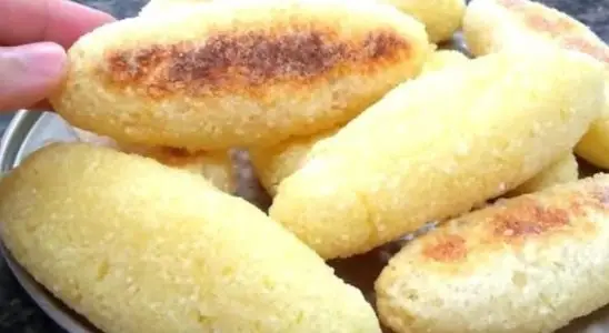 Pãozinho de tapioca para deixar seu café da manhã mais leve e saboroso 4 pãozinho de tapioca