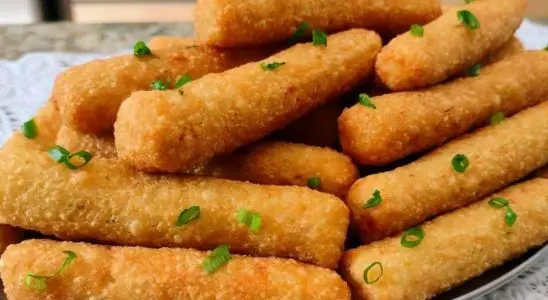 Petisco de arroz frito para você inovar na hora de receber os amigos em casa 1 petisco de arroz