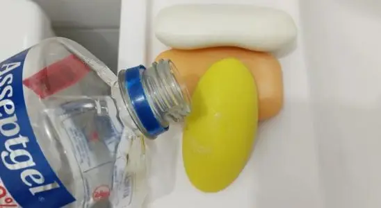 Como fazer uma misturinha que deixa o banheiro cheiroso 24 horas por dia 2 misturinha que deixa o banheiro cheiroso
