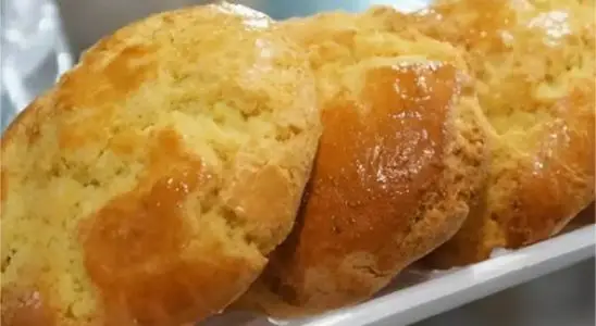 Broa de fubá de padaria: derrete na boca e é super fácil de preparar 4 broa de fubá