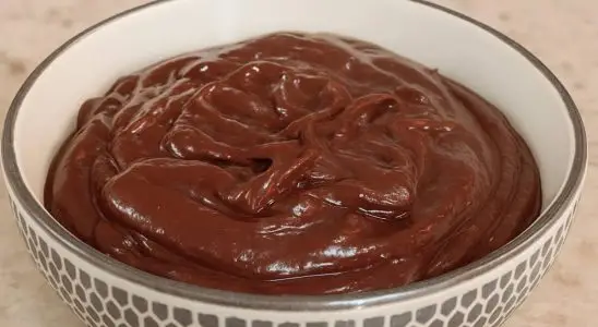 Esse é o brigadeiro de colher mais cremoso de todos: veja como fazer para não desandar 3 brigadeiro de colher