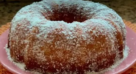 Bolo chama visita tão gostoso que até os vizinhos sentem o cheiro dele assando 4 bolo chama visita