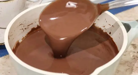 Chocolate quente cremoso com Nescau e fica delicioso com apenas 3 ingredientes 4 chocolate quente cremoso