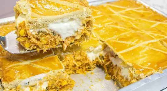 Empadão de frango cremoso com requeijão: essa massa fica naquele ponto que todo mundo adora 3 empadão de frango