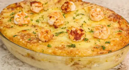 Almoço de domingo: receita de escondidinho de camarão maravilhoso e fácil de fazer 3 escondidinho de camarão