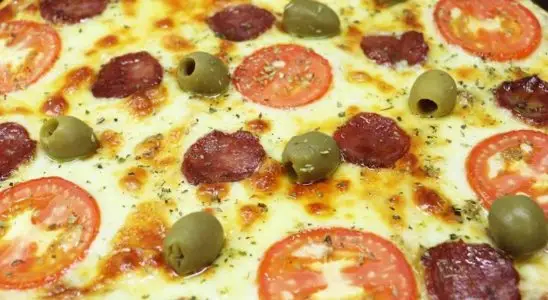 Massa de pizza sem trigo: fica pronta em poucos minutos e você vai adorar 1 massa de pizza sem trigo