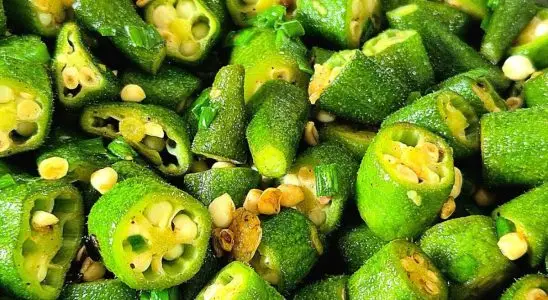 Aprendi o segredo para fazer um quiabo sem baba perfeito para a hora do almoço 2 quiabo sem baba