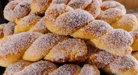 Rosquinha de coco da vovó: tão macia que parece um pedaço de algodão 3 rosquinha de coco