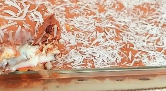Sobremesa de preguiçoso: com coco e chocolate que fica simplesmente incrível 2 sobremesa de preguiçoso
