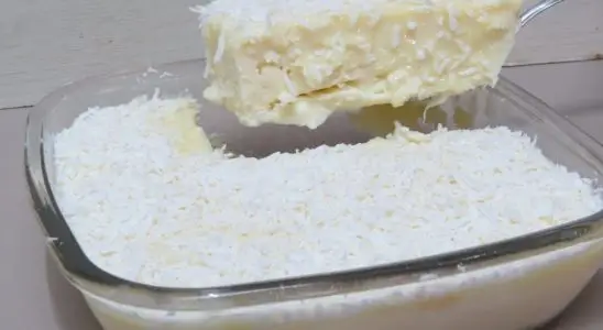 Sobremesa gelada de coco mega cremosa: tão fácil que você vai querer fazer hoje mesmo 3 sobremesa gelada de coco