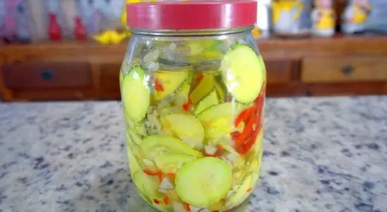 Como preparar um antepasto de abobrinha para você acompanhar seu almoço e incrementar saladas 1 antepasto de abobrinha