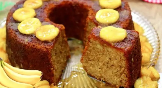 Bolo de banana diferente de todos que você já comeu e você só vai querer esse 1 bolo de banana diferente