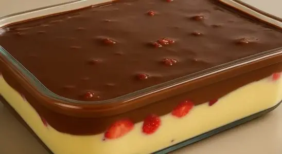 Procurando uma sobremesa para domingo? Faça esse bombom de morango na travessa incrível 4 bombom de morango na travessa