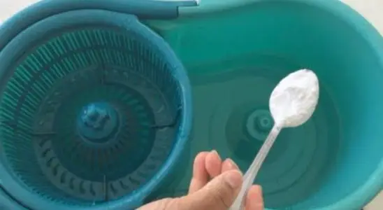 Receita de como limpar piso velho e encardido sem muito esforço e de um jeito super fácil 1 como limpar piso velho
