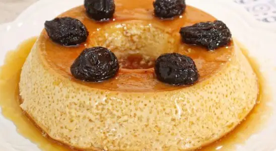 Veja como fazer um pudim com furinho que desmancha na hora de desenformar 2 pudim com furinho