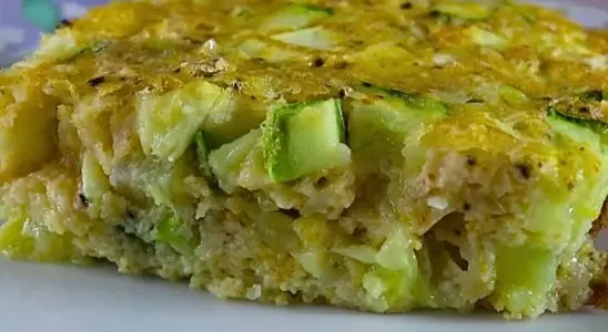 Torta de abobrinha levinha e saborosa: com pouco trigo e ingredientes bem simples 2 torta de abobrinha