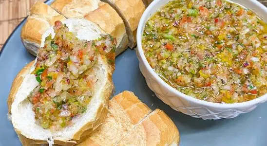 Receita de vinagrete de churrasco: veja como fazer o tempero no ponto correto 3 vinagrete de churrasco