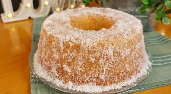 Bolo colchão de noiva: fofinho, molhadinho e perfeito para acompanhar um café fresquinho 1 bolo colchão de noiva