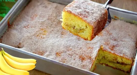 Bolo de banana recheado que surpreende na fofura e no sabor irresistível 1 bolo de banana recheado