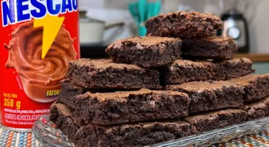 Brownie de Nescau bem chocolatudo e fácil de preparar em casa 2 brownie de nescau