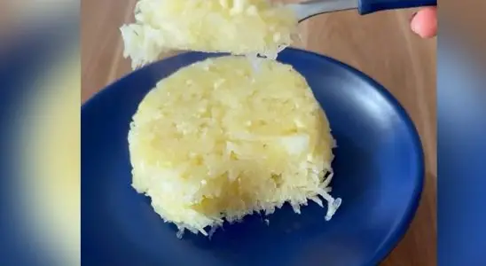 Cuscuz de mandioca com coco: receita regional com gostinho de infância 3 cuscuz de mandioca