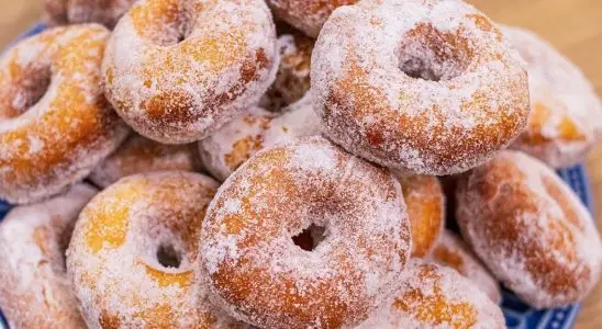 Donuts caseiro fácil de fazer que fica fresquinho e macio por mais tempo 1 donuts caseiro