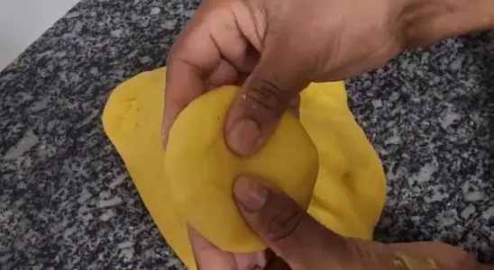 Massa de coxinha macia e versátil para você fazer o salgado que é a paixão do brasileiro 3 massa de coxinha