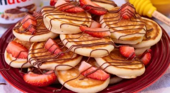 Panqueca americana: macia, alta e perfeita pra regar com mel ou geleia logo cedo 1 panqueca americana
