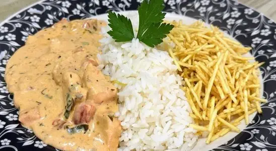 Strogonoff de frango cremoso e suculento, sem complicação que fica igual de restaurante 3 strogonoff de frango