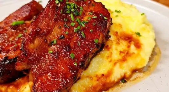 Barriga de porco agridoce bem fácil de fazer: receita que fica suculenta e cheia de sabor 2 BARRIGA DE PORCO AGRIDOCE
