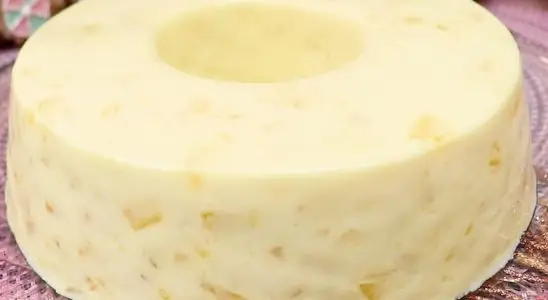 Sobremesa de abacaxi cremosa viciante: duvido você comer só um pedaço dessa delícia 1 SOBREMESA DE ABACAXI CREMOSA