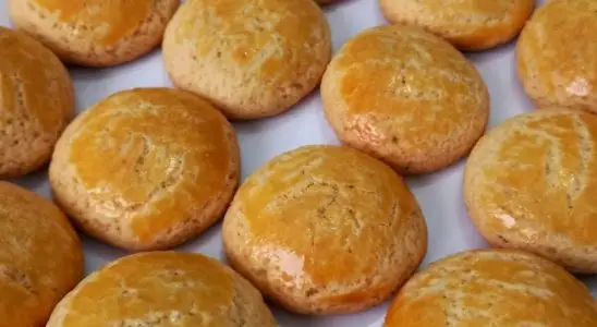 Broinha de fubá simples e rápida: fácil de fazer e fica uma delícia 3 broinha de fubá
