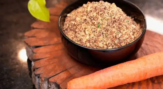 Farofa de cenoura crocante e nutritiva: acompanhamento delicioso para seu almoço de hoje 1 farofa de cenoura
